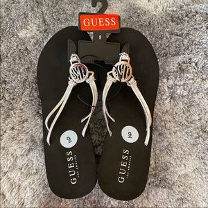 👉SOLD👈New Guess Summer Slipper for Woman